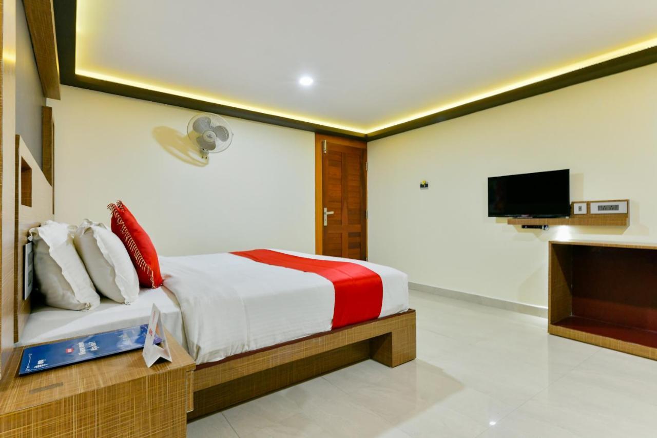 Oyo 1889 Hotel Aj Park Alappuzha ภายนอก รูปภาพ