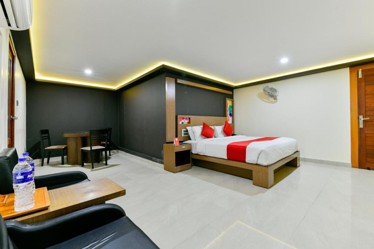 Oyo 1889 Hotel Aj Park Alappuzha ภายนอก รูปภาพ